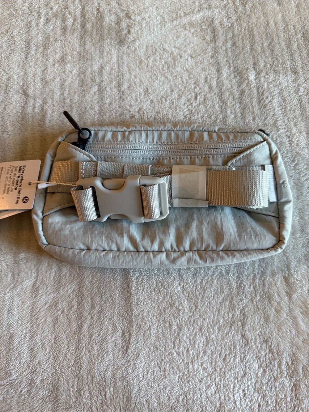 lululemon athletica Light Gray everywhere belt bag mini - Picture 2 of 3